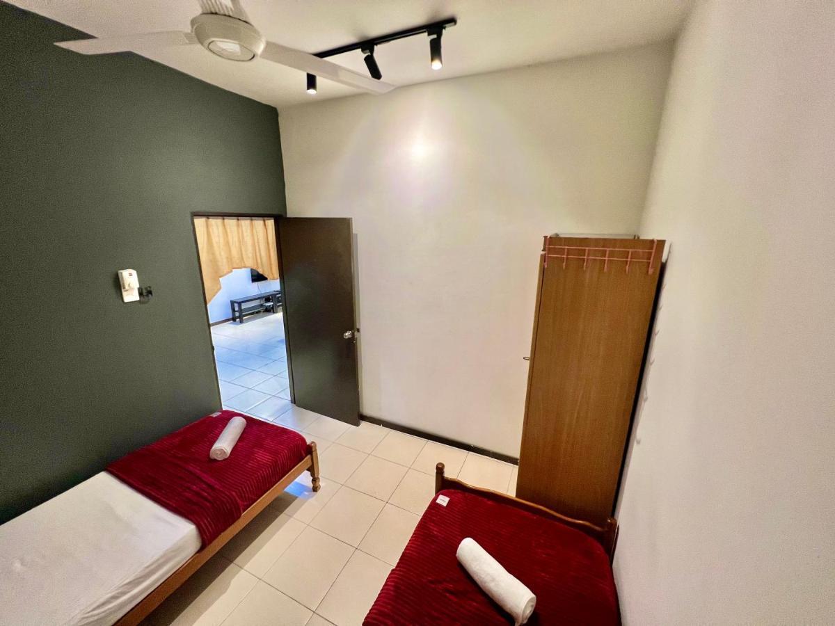 Medina Homestay Chukai Kemaman 외부 사진